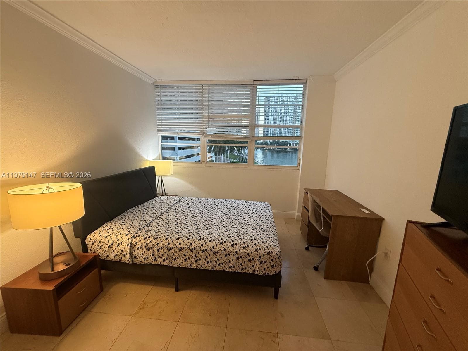 801 Brickell Bay Dr # 470, Miami FL 33131 — 34