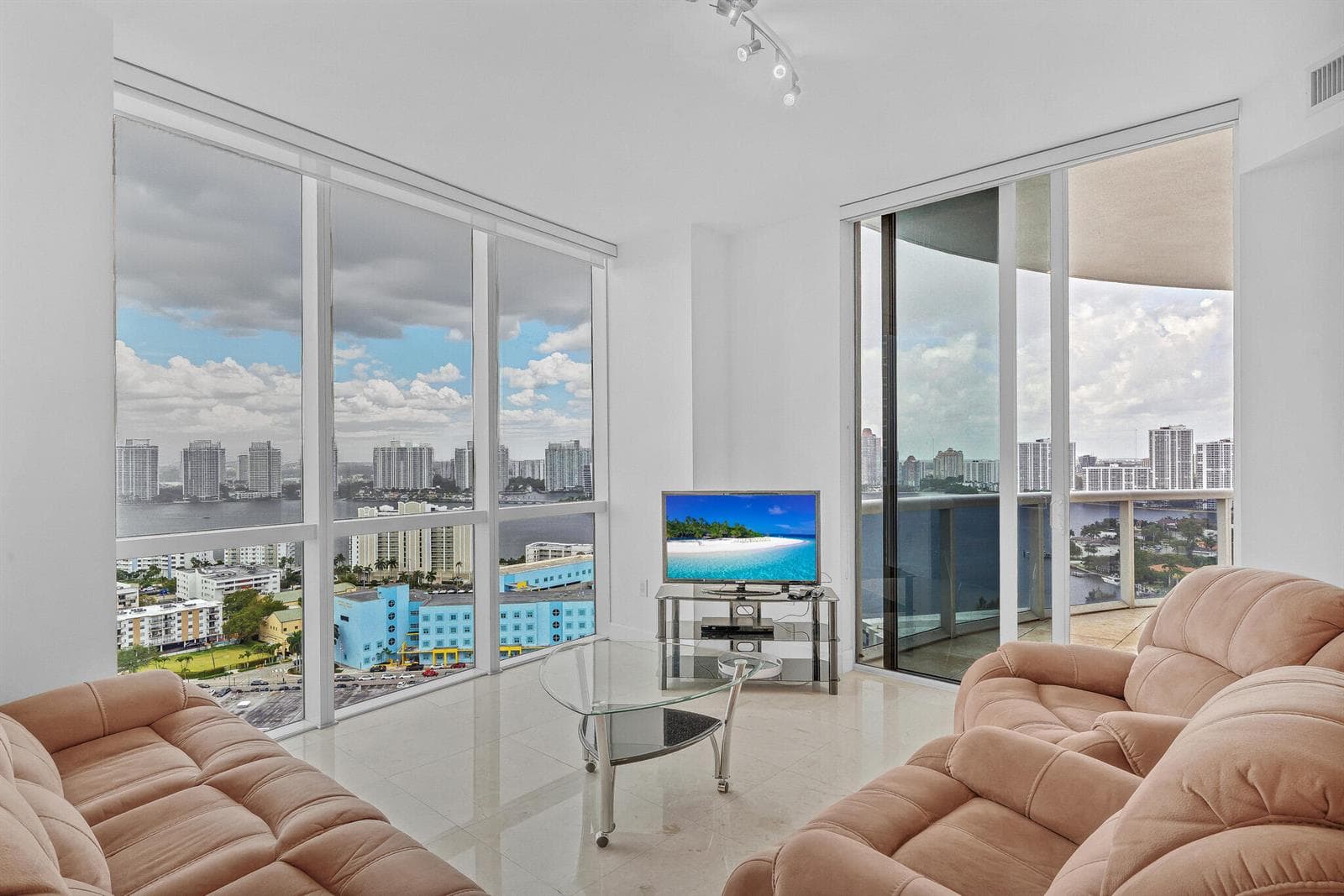 18201 Collins Avenue # 3301a, Sunny Isles Beach FL 33160 — 32