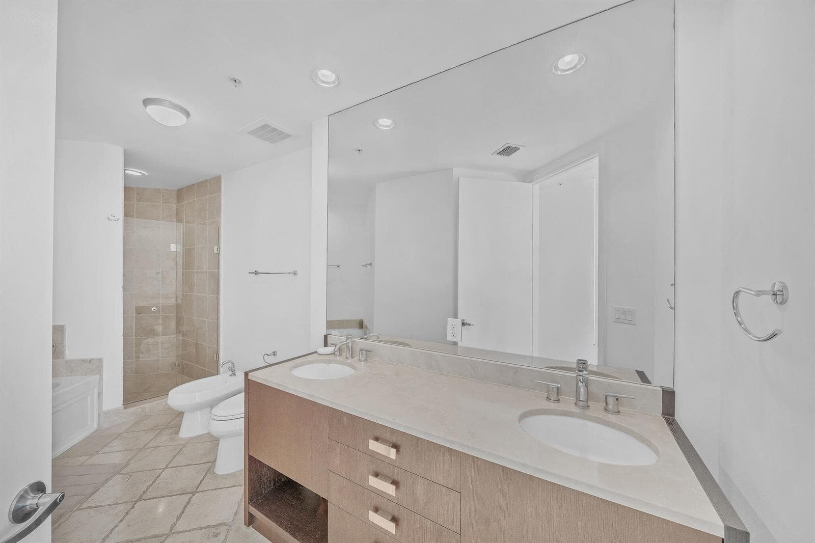 18201 Collins Avenue # 3301a, Sunny Isles Beach FL 33160 — 45