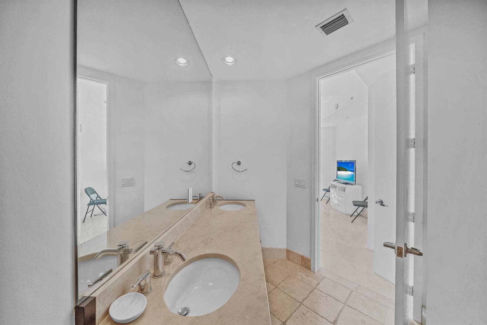 18201 Collins Avenue # 3301a, Sunny Isles Beach FL 33160 — 48