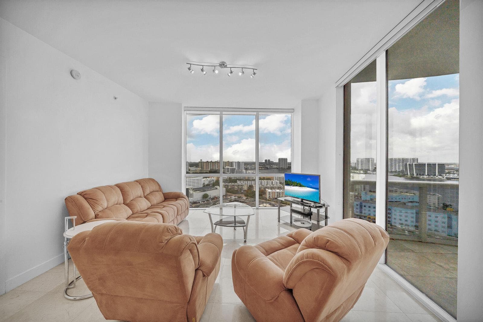 18201 Collins Avenue # 3301a, Sunny Isles Beach FL 33160 — 25