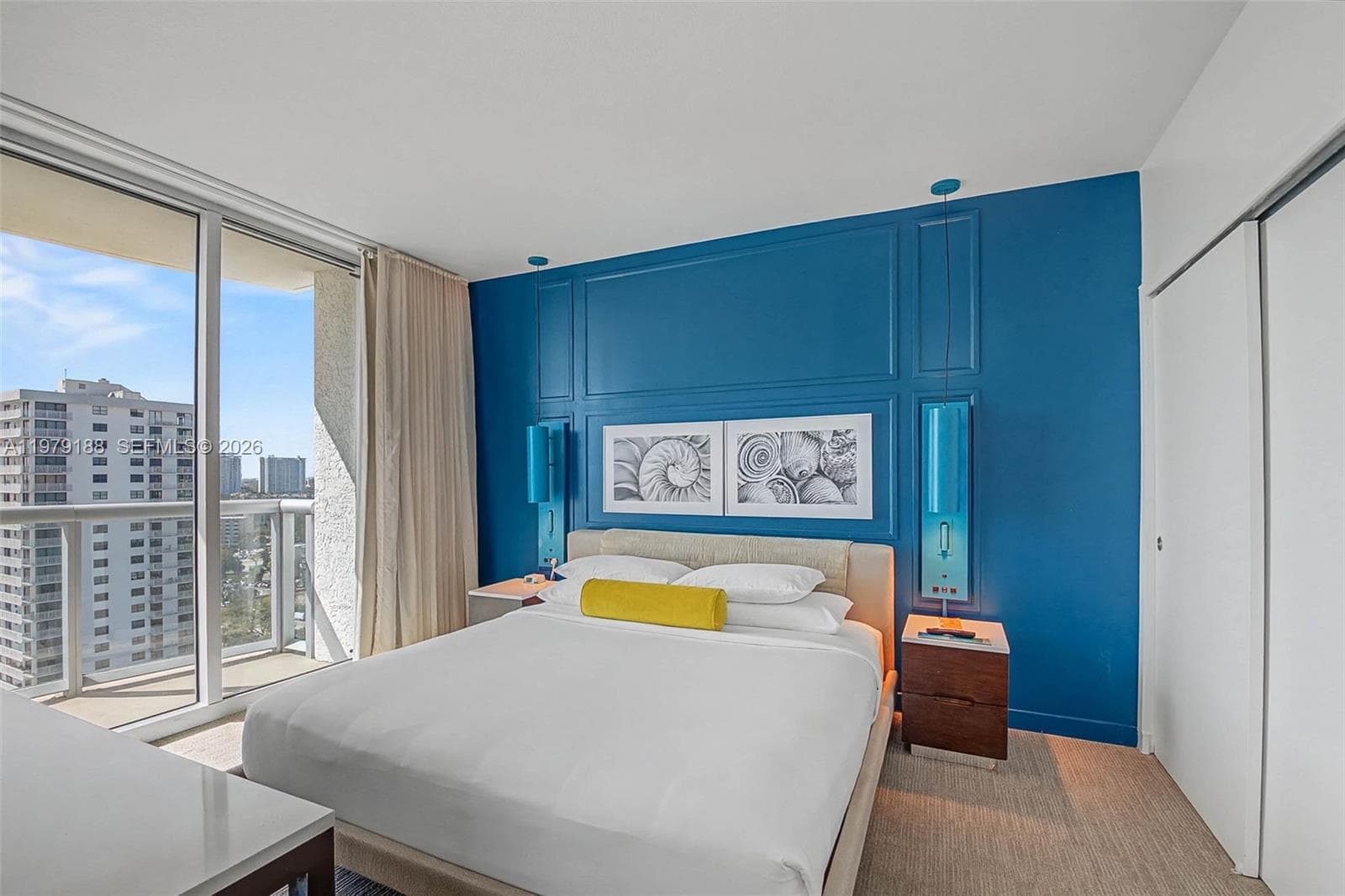 Sole Condo, Sunny Isles Beach, FL — 2