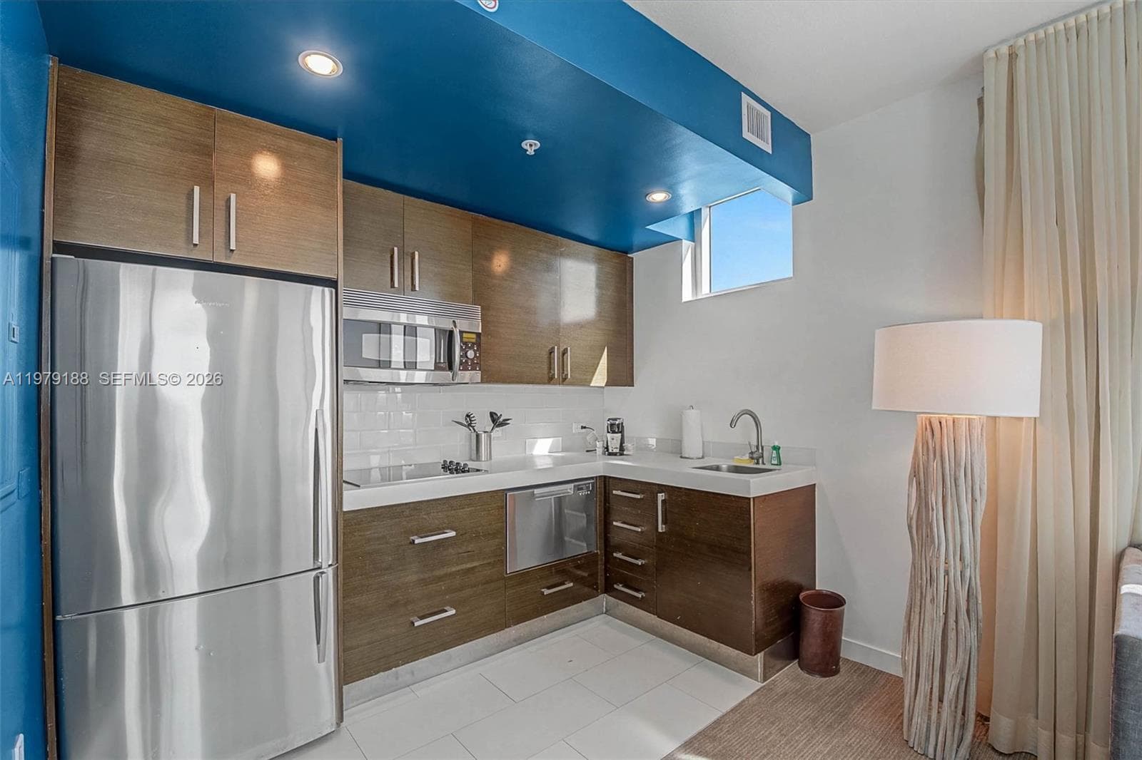 Sole Condo, Sunny Isles Beach, FL — 10