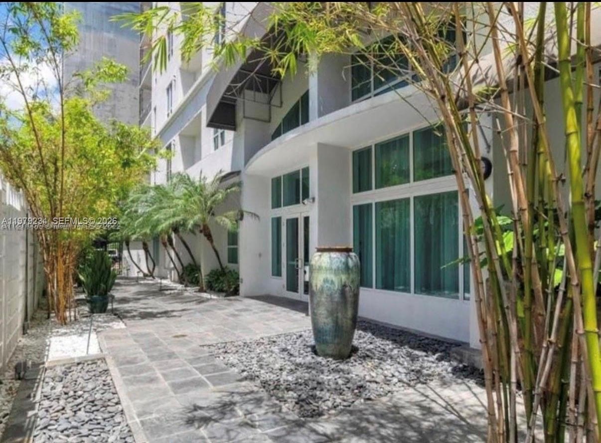 234 NE 3rd St # 608, Miami FL 33132 — 2