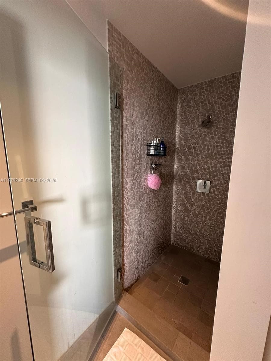 88 SW 7th St # 810, Miami FL 33130 — 7