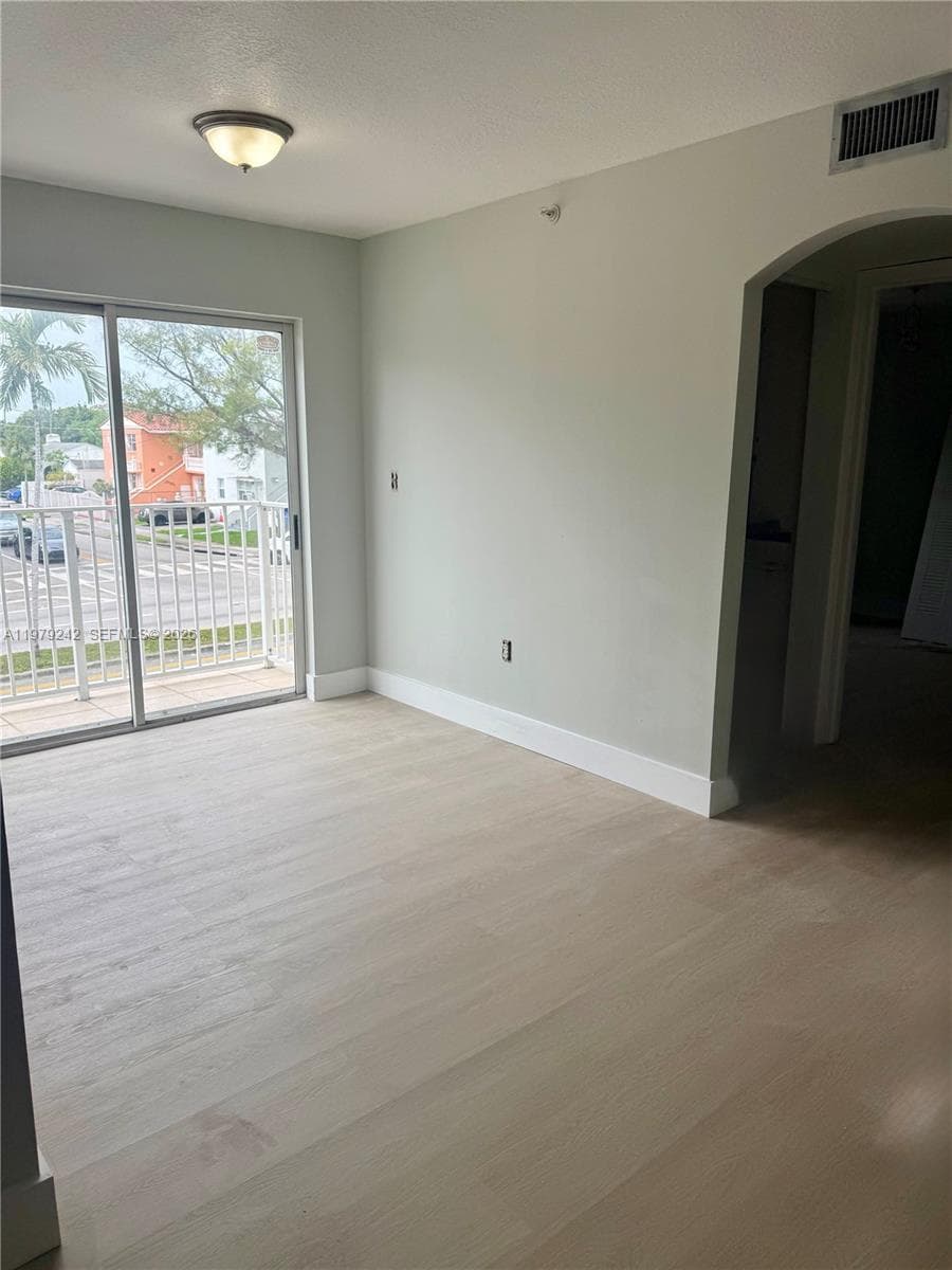 3201 W Flagler St # 102, Miami FL 33135 — 7
