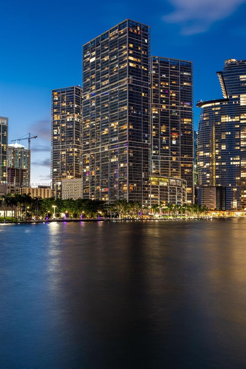 495 Brickell Ave # 2909, Miami FL 33131 — 28
