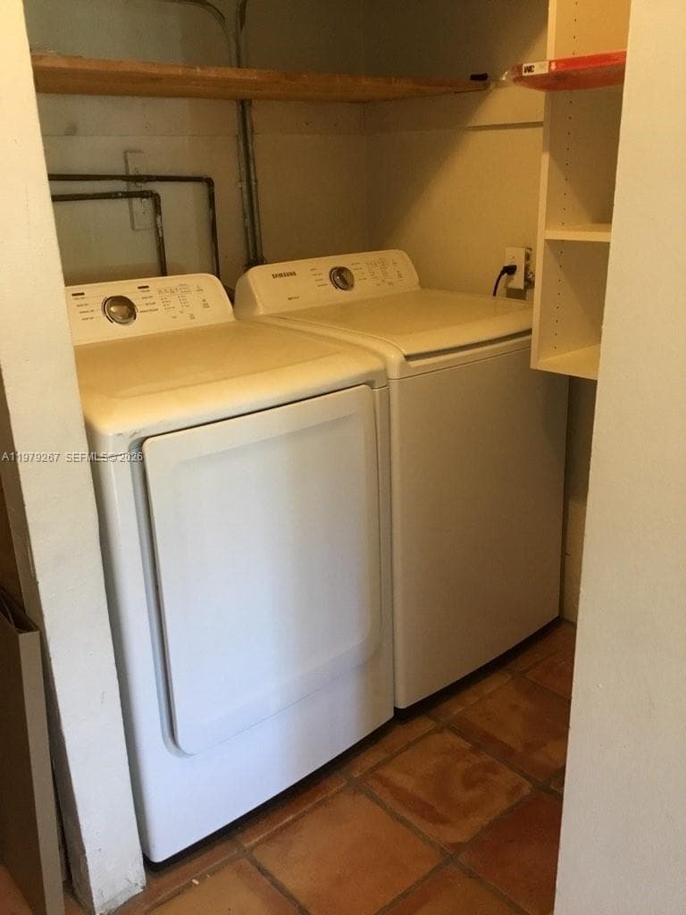 8927 Hawthorne Ave, Surfside FL 33154 — 16