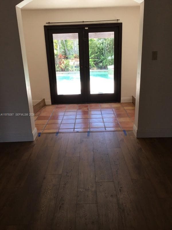 8927 Hawthorne Ave, Surfside FL 33154 — 12