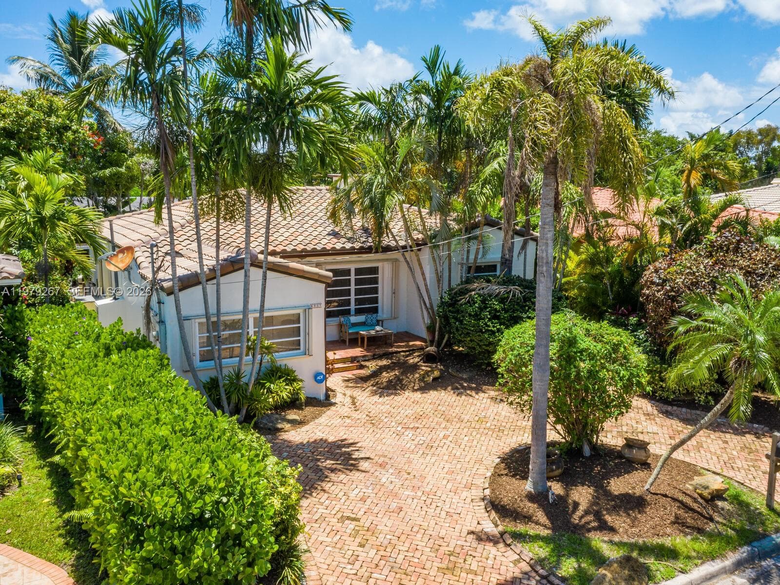 8927 Hawthorne Ave, Surfside FL 33154 — 5