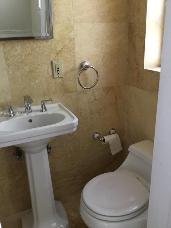 8927 Hawthorne Ave, Surfside FL 33154 — 21