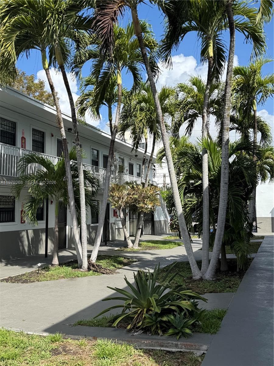 3616 Grand Ave # 7, Miami FL 33133 — 1