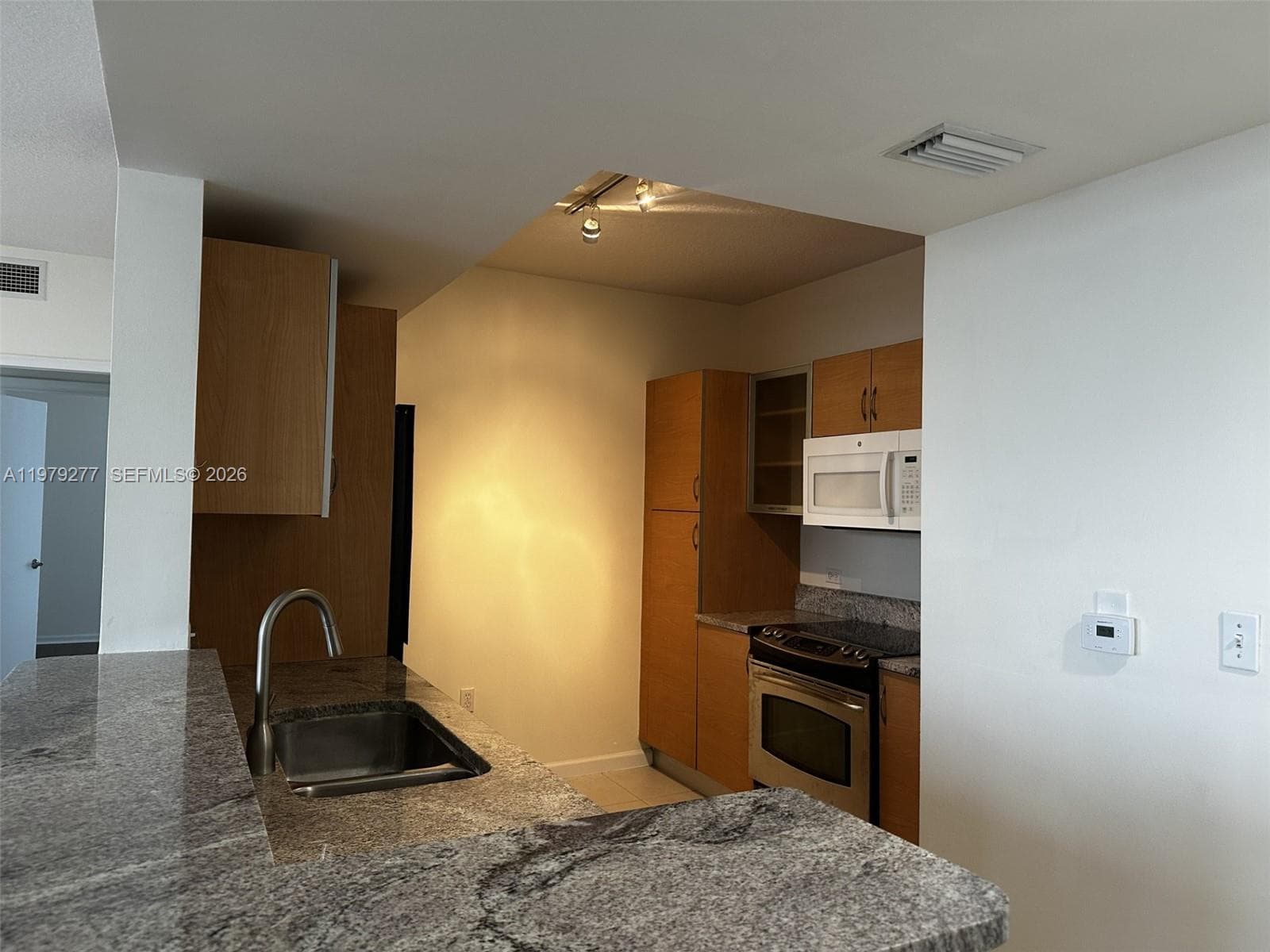 18800 NE 29th Ave # 914, Aventura FL 33180 — 7