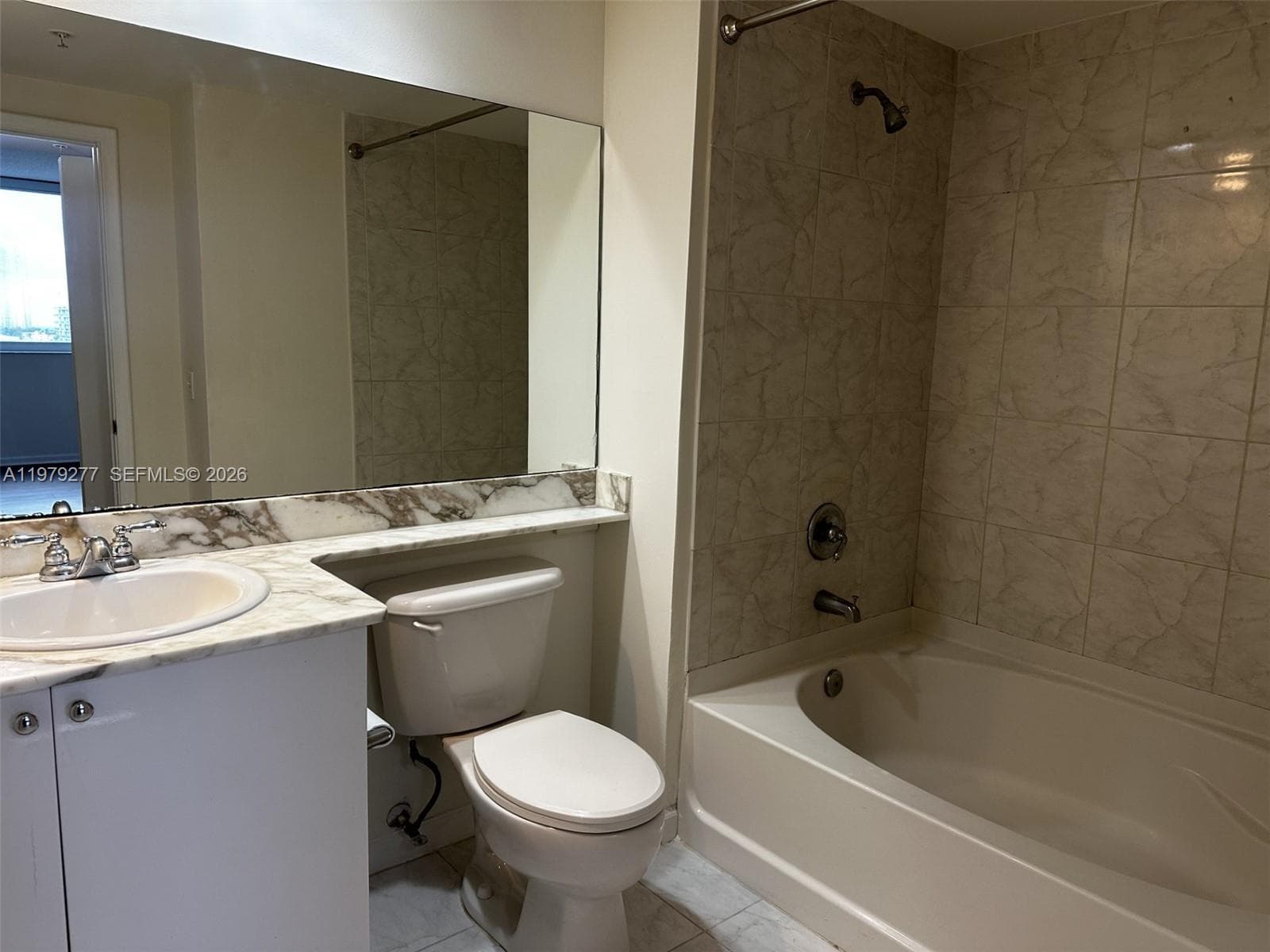18800 NE 29th Ave # 914, Aventura FL 33180 — 4