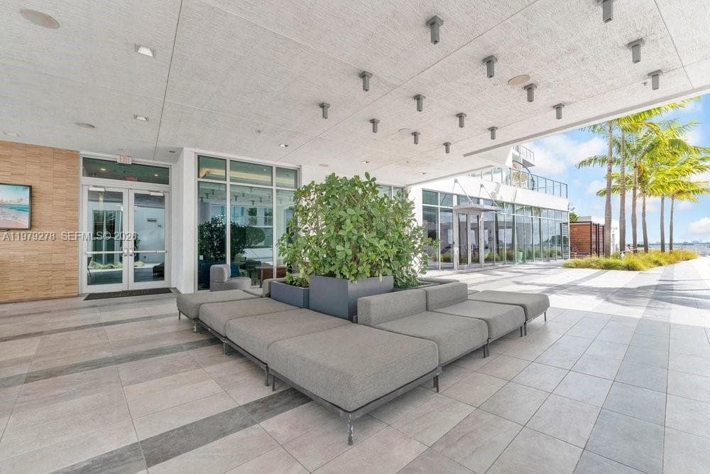 3900 Biscayne Blvd # 1101, Miami FL 33137 — 49