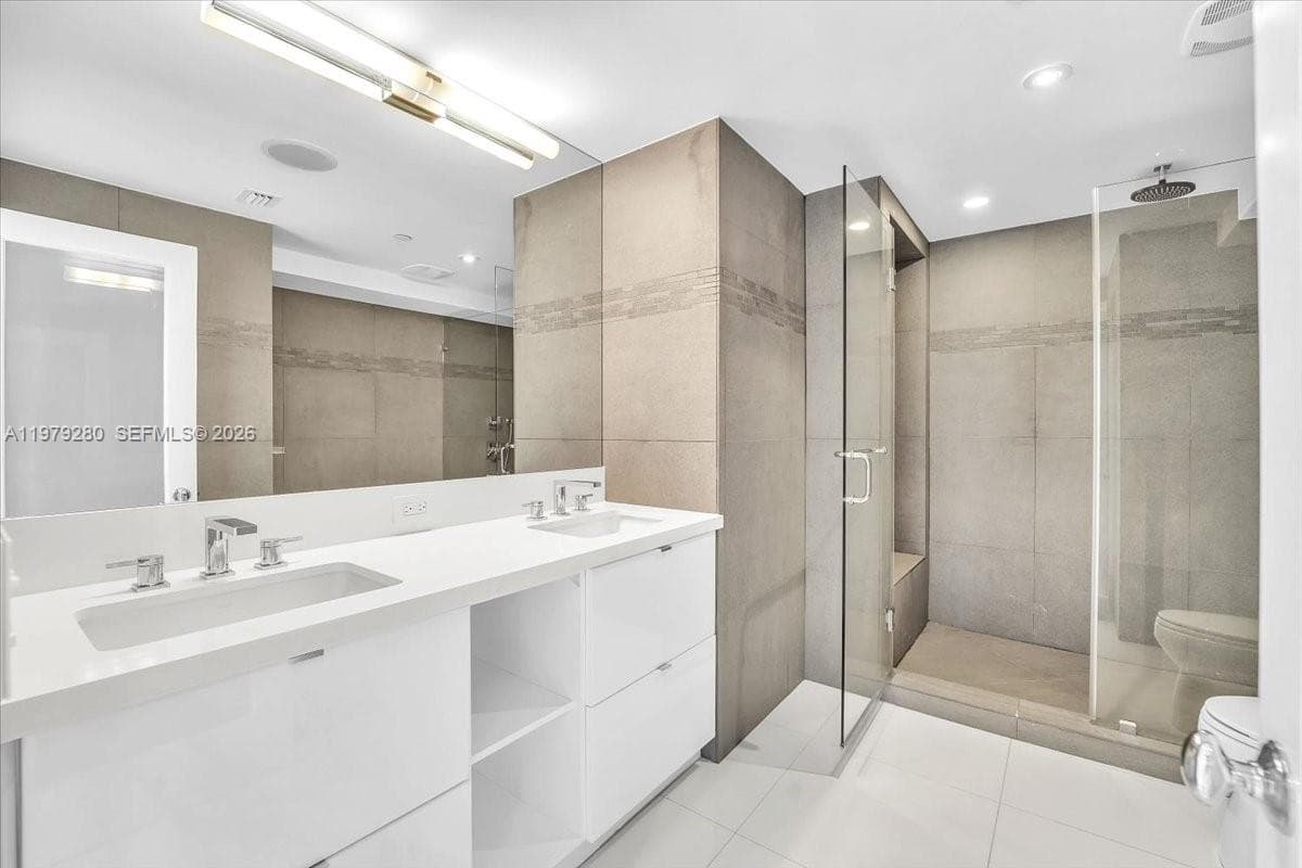 400 S Pointe Dr # 1910, Miami Beach FL 33139 — 28