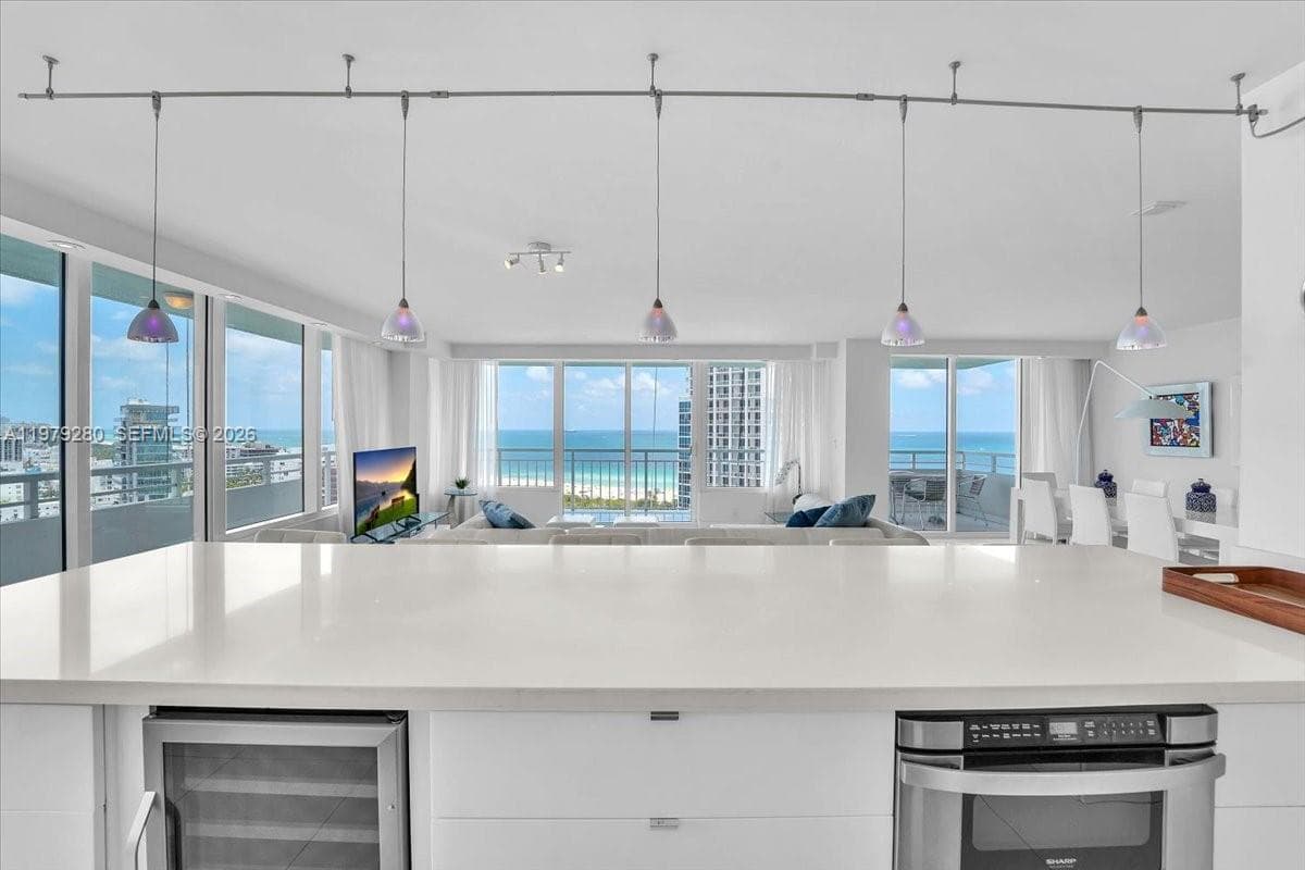 400 S Pointe Dr # 1910, Miami Beach FL 33139 — 19