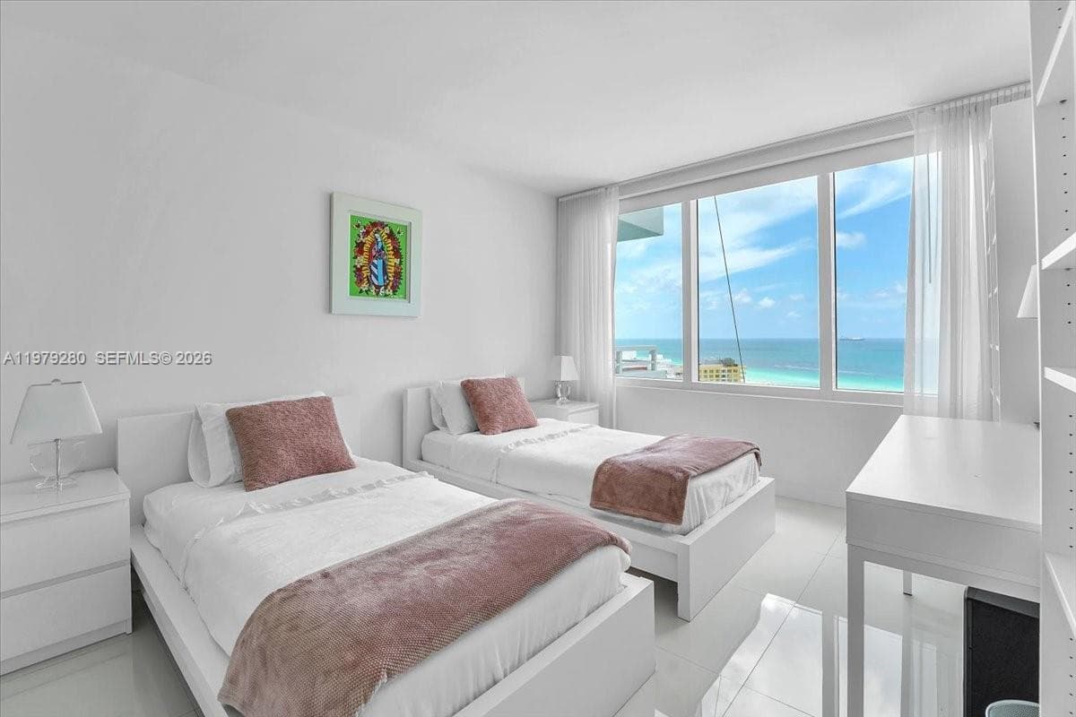 400 S Pointe Dr # 1910, Miami Beach FL 33139 — 31