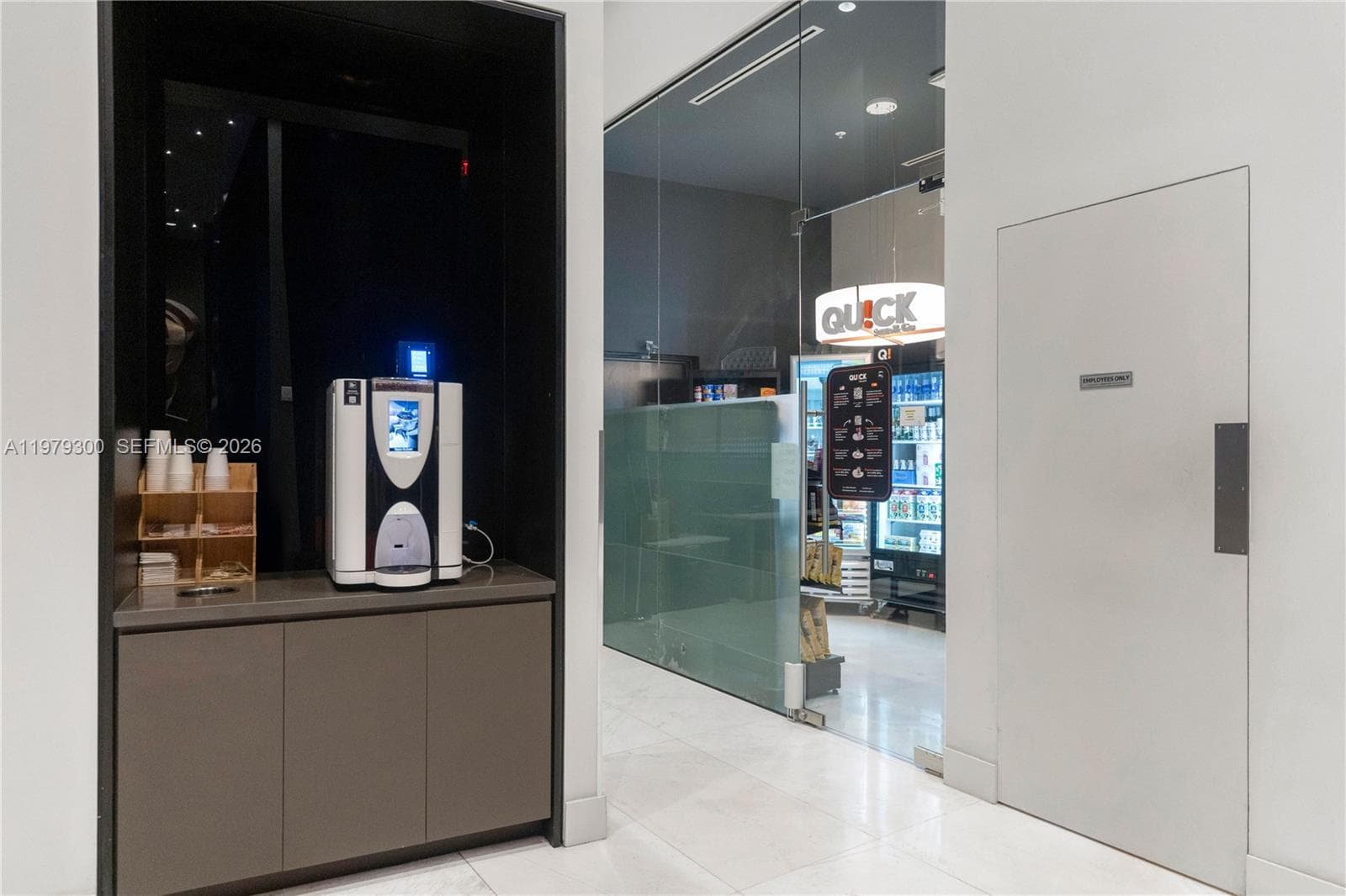 3900 Biscayne Blvd # 916, Miami FL 33137 — 30