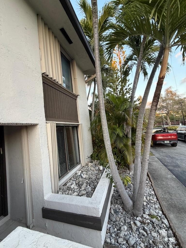 2661 NE 164th St # 40, North Miami Beach FL 33160 — 2