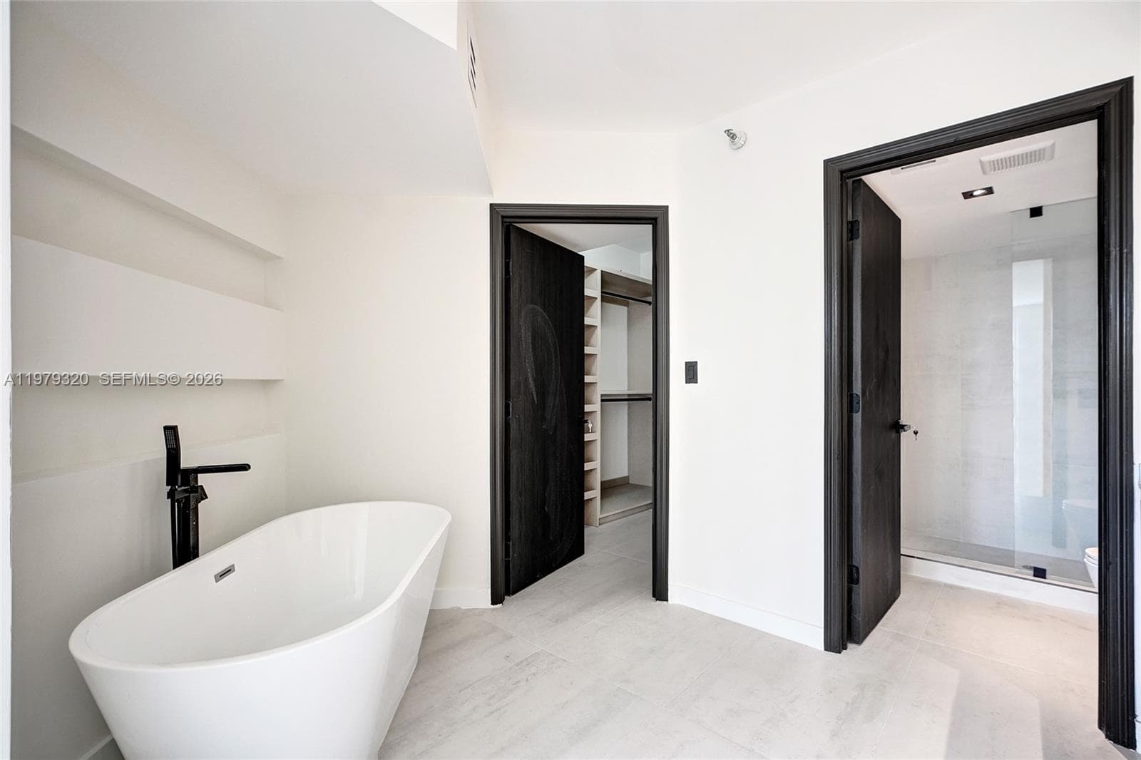 3530 Mystic Pointe Dr # 415, Aventura FL 33180 — 27