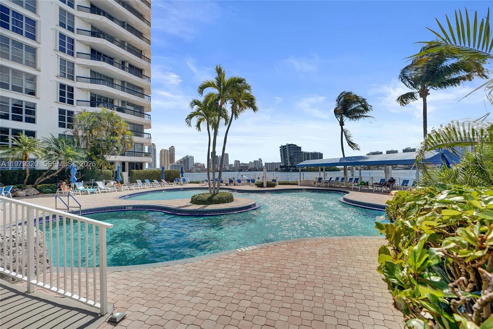 3530 Mystic Pointe Dr # 415, Aventura FL 33180 — 38
