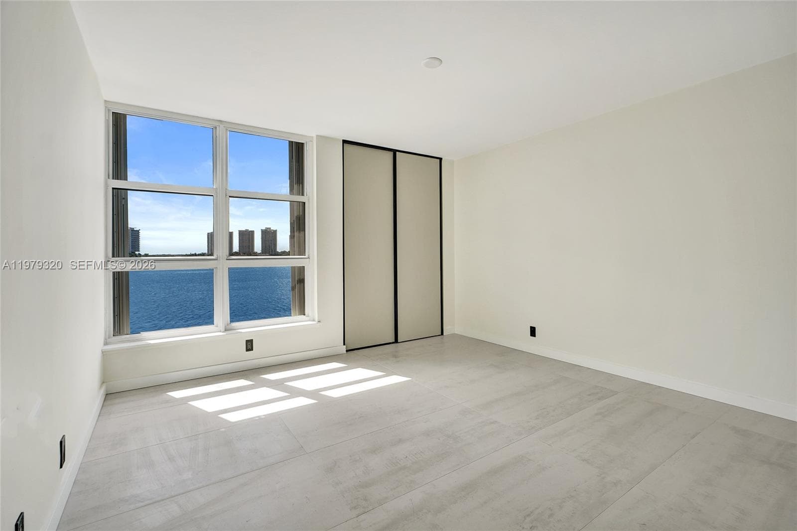 3530 Mystic Pointe Dr # 415, Aventura FL 33180 — 14