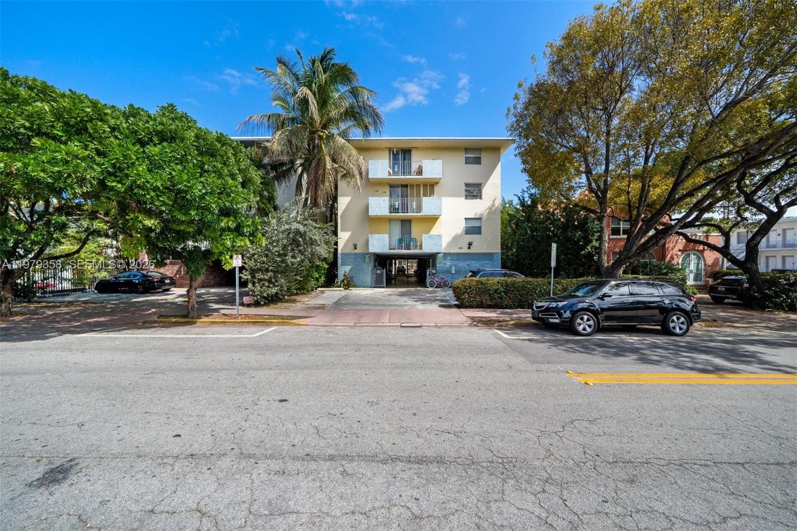 915 Jefferson Ave # 2C, Miami Beach FL 33139 — 2