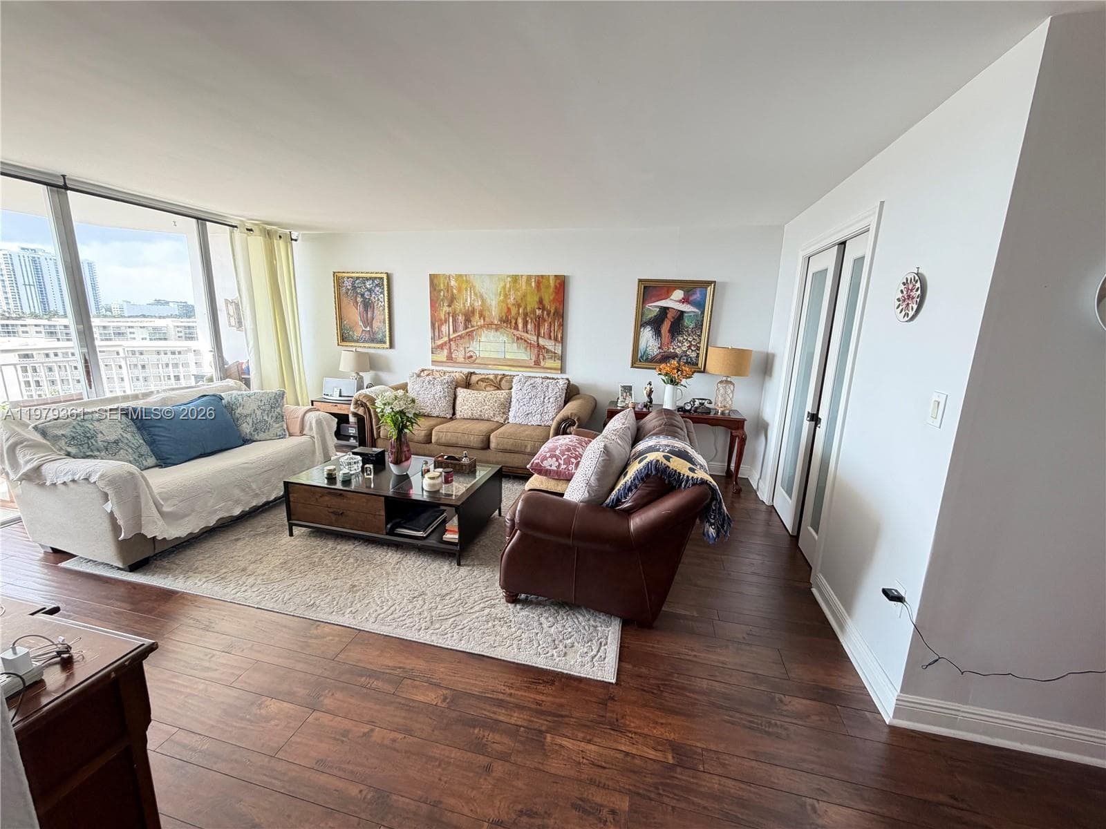 18031 Biscayne Blvd # 904, Aventura FL 33160 — 3