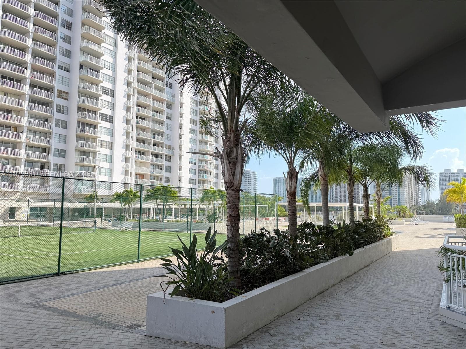 18031 Biscayne Blvd # 904, Aventura FL 33160 — 30