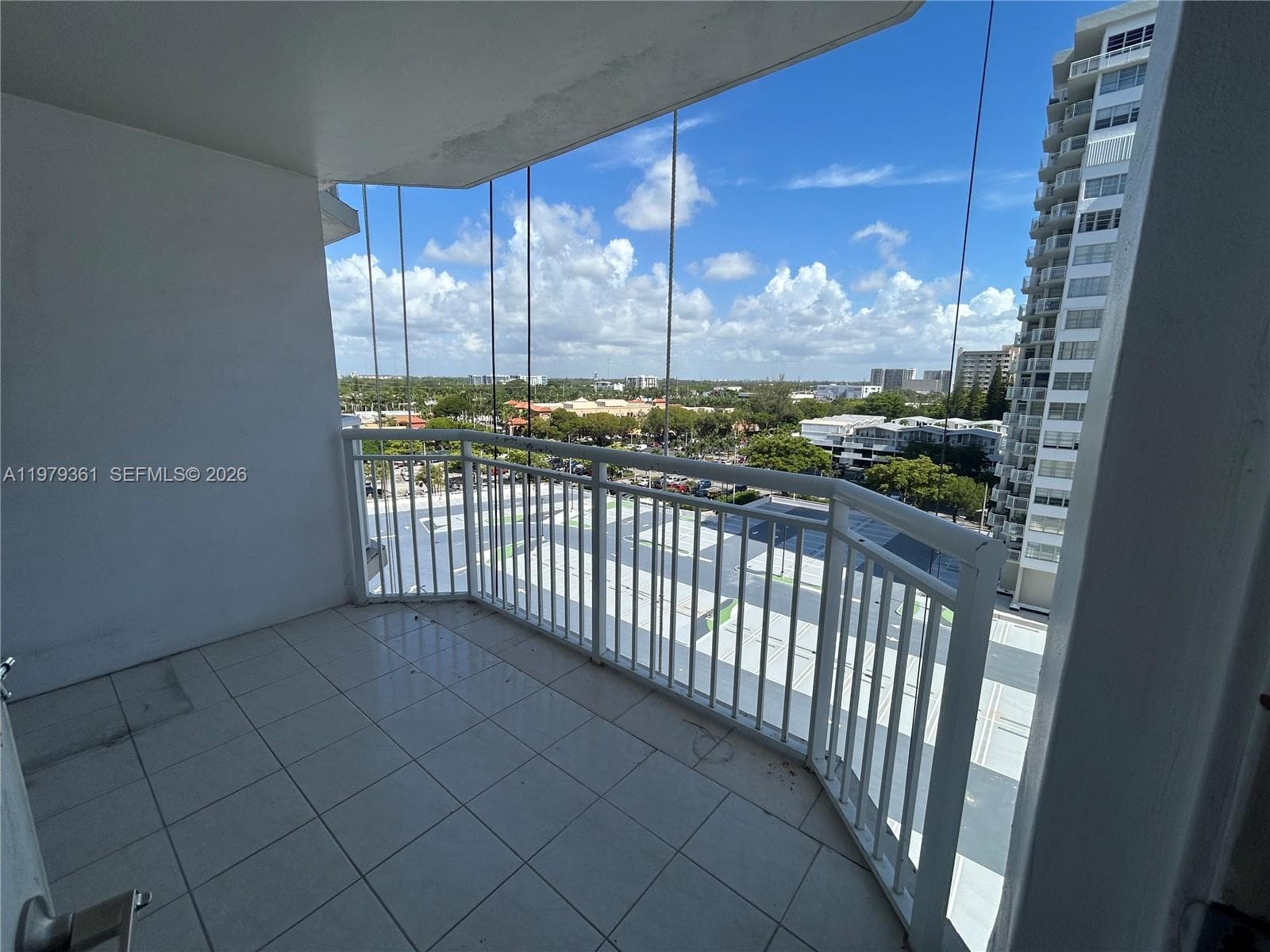 18031 Biscayne Blvd # 904, Aventura FL 33160 — 19