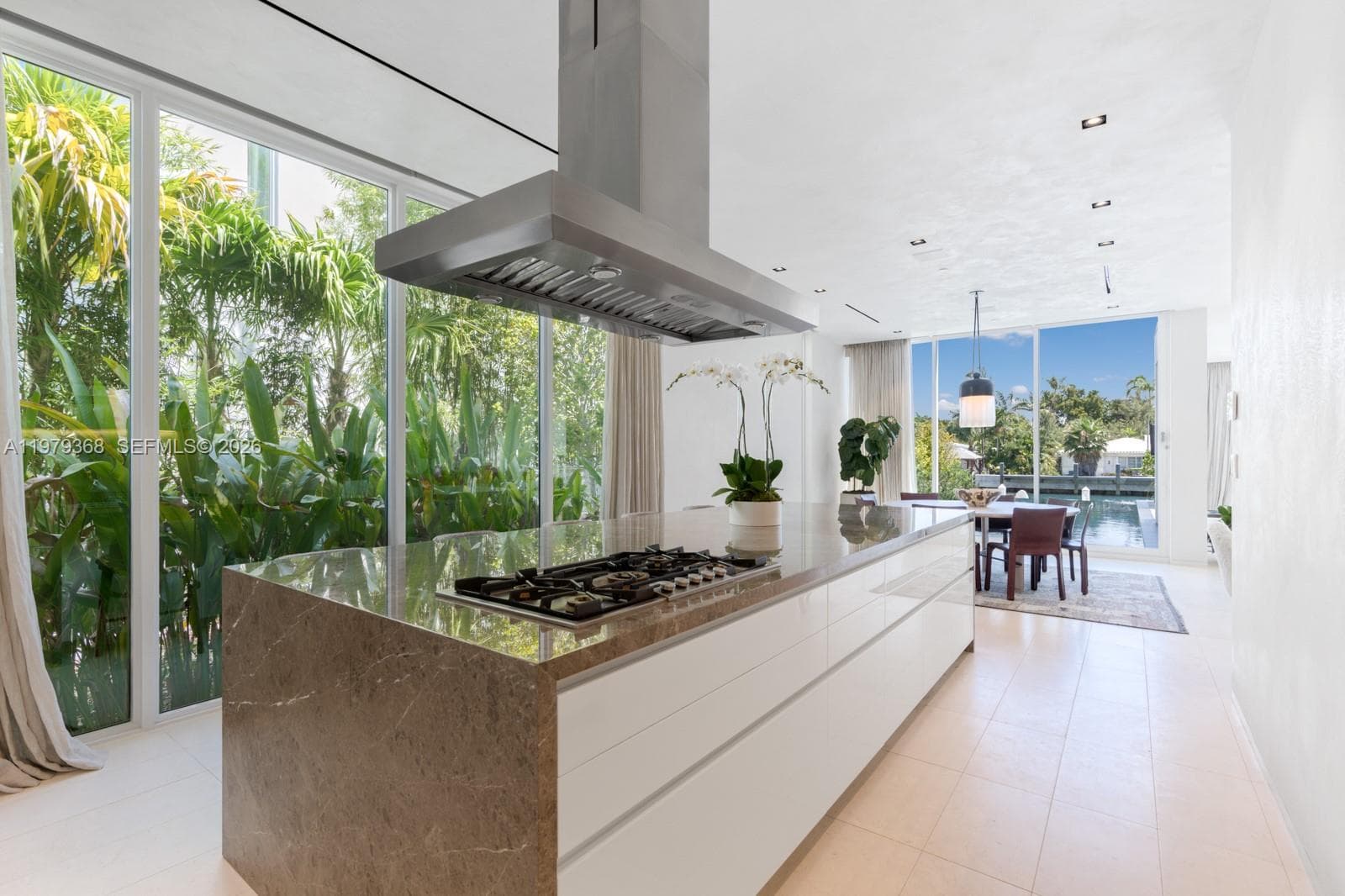 1051 W 48th St # 4, Miami Beach FL 33140 — 23