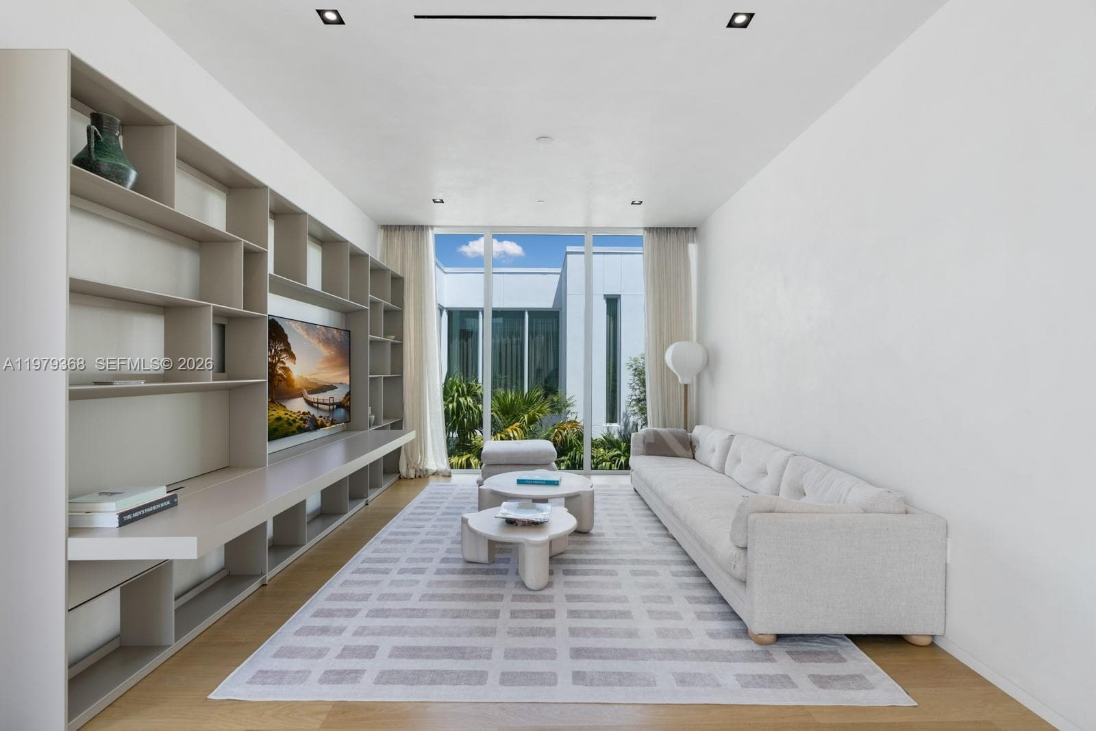 1051 W 48th St # 4, Miami Beach FL 33140 — 46