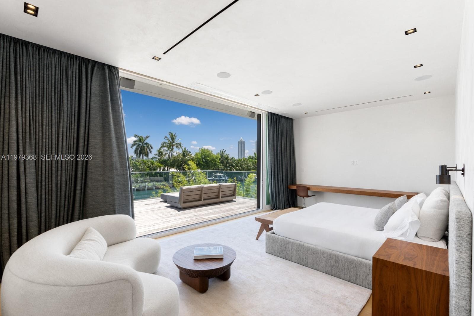 1051 W 48th St # 4, Miami Beach FL 33140 — 37
