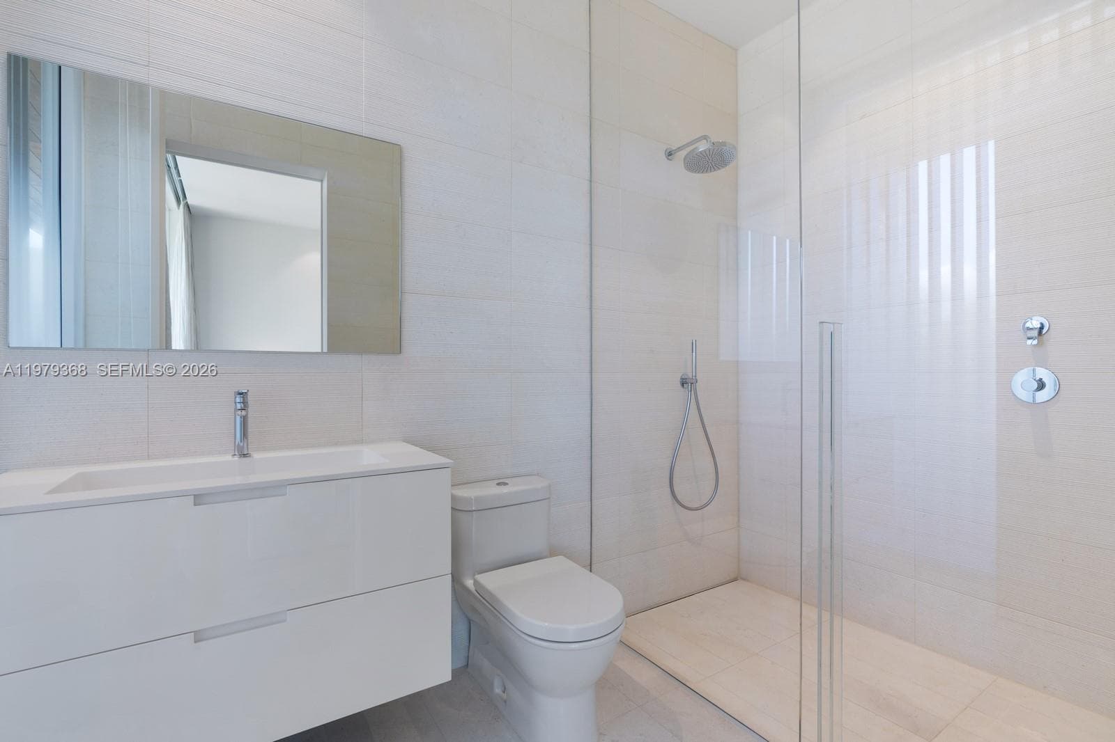 1051 W 48th St # 4, Miami Beach FL 33140 — 35
