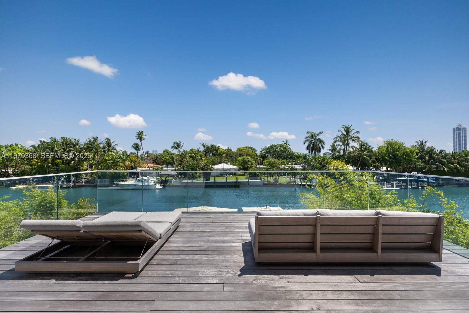 1051 W 48th St # 4, Miami Beach FL 33140 — 39