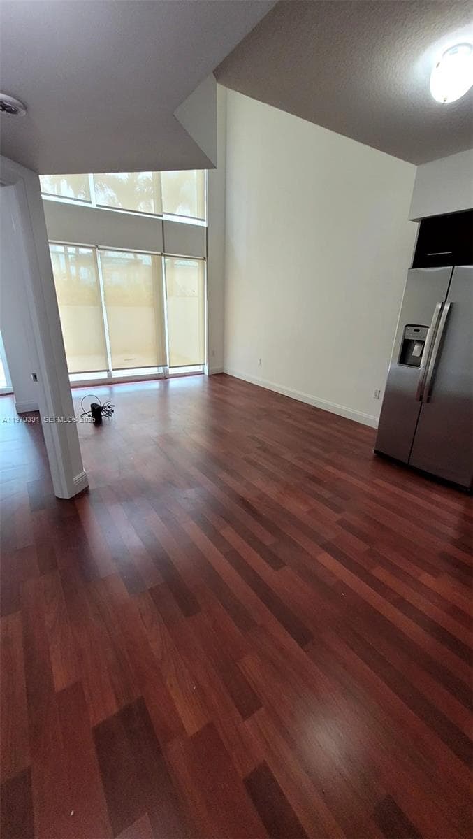 41 SE 5th St # 709, Miami FL 33131 — 10