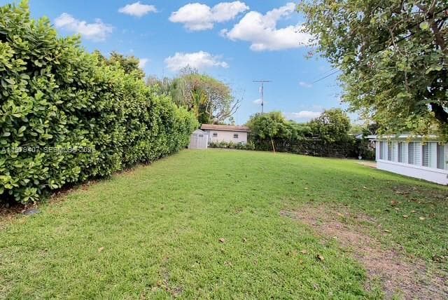 7325 SW 98th Ct, Miami FL 33173 — 30