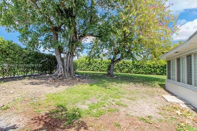 7325 SW 98th Ct, Miami FL 33173 — 33