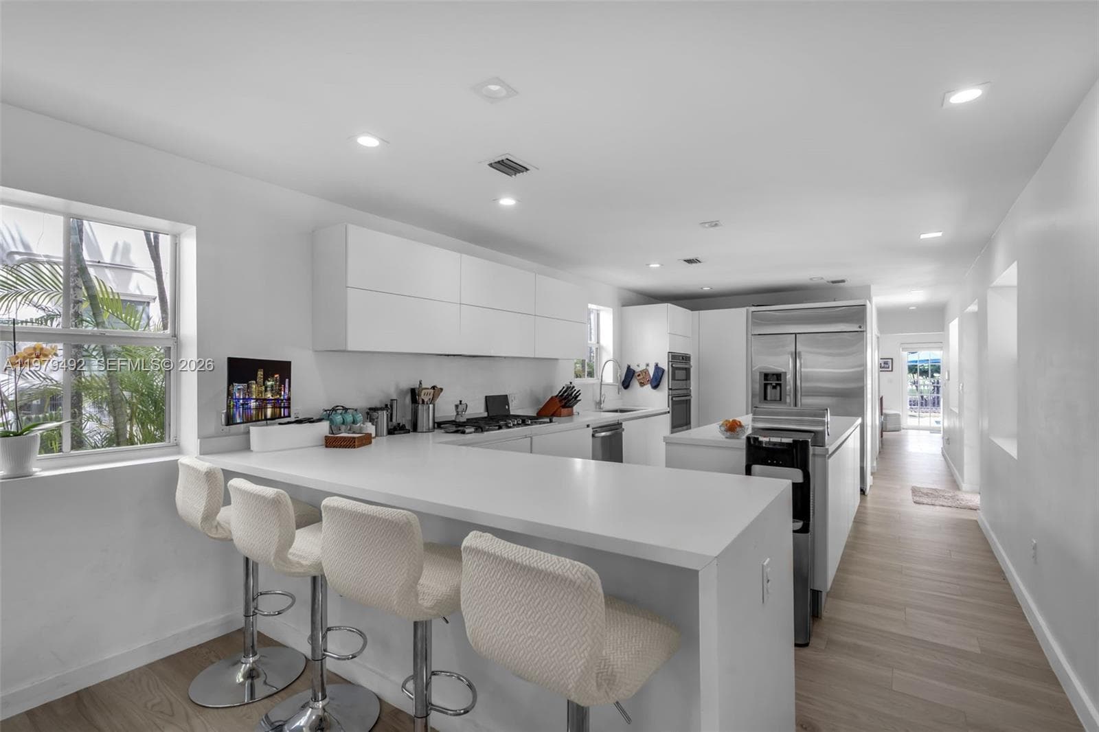 707 W 54th St, Miami Beach FL 33140 — 12