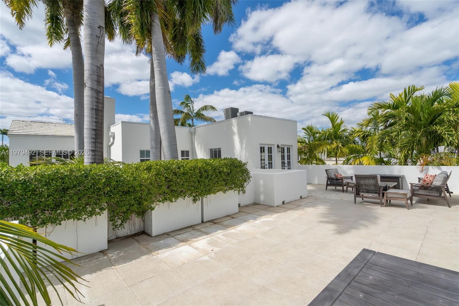 707 W 54th St, Miami Beach FL 33140 — 38