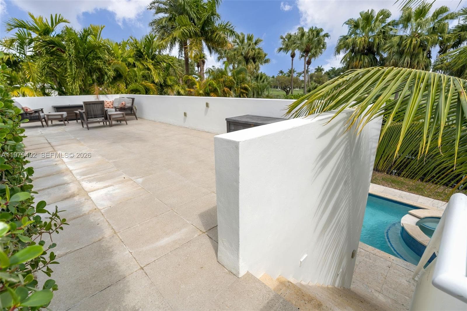 707 W 54th St, Miami Beach FL 33140 — 37