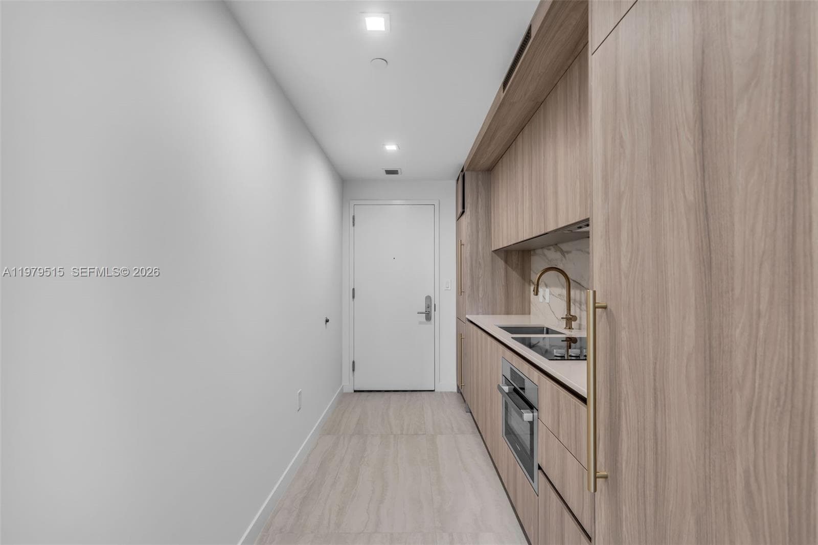 77 SE 5TH ST # 2405, Miami FL 33131 — 5