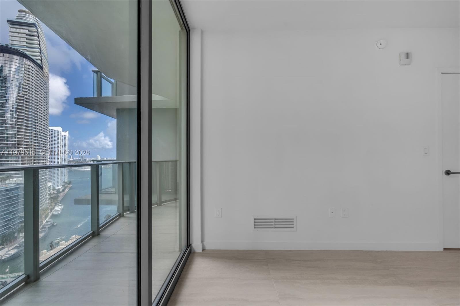 77 SE 5TH ST # 2405, Miami FL 33131 — 20
