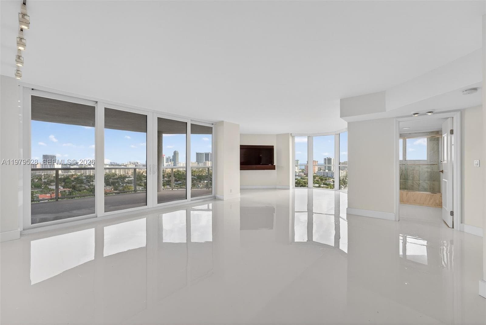 3600 Yacht Club Dr # 1802, Aventura FL 33180 — 7