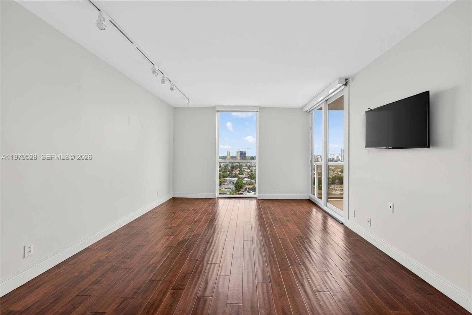 3600 Yacht Club Dr # 1802, Aventura FL 33180 — 10