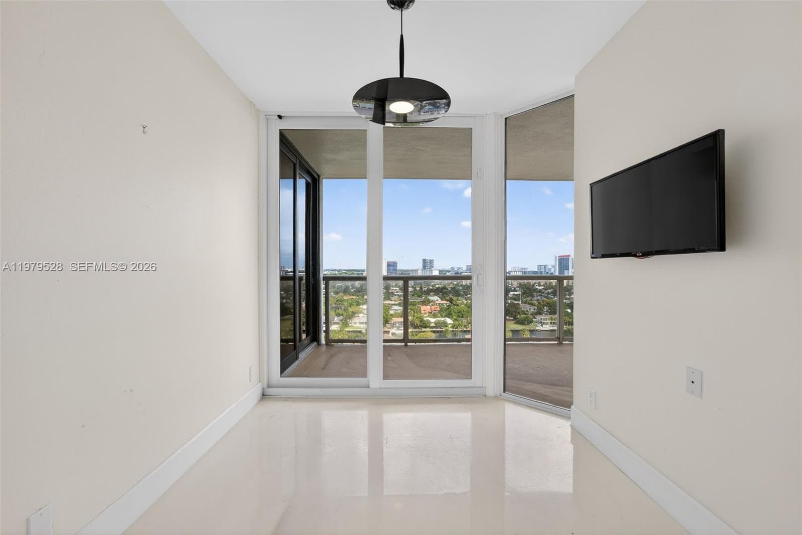 3600 Yacht Club Dr # 1802, Aventura FL 33180 — 18