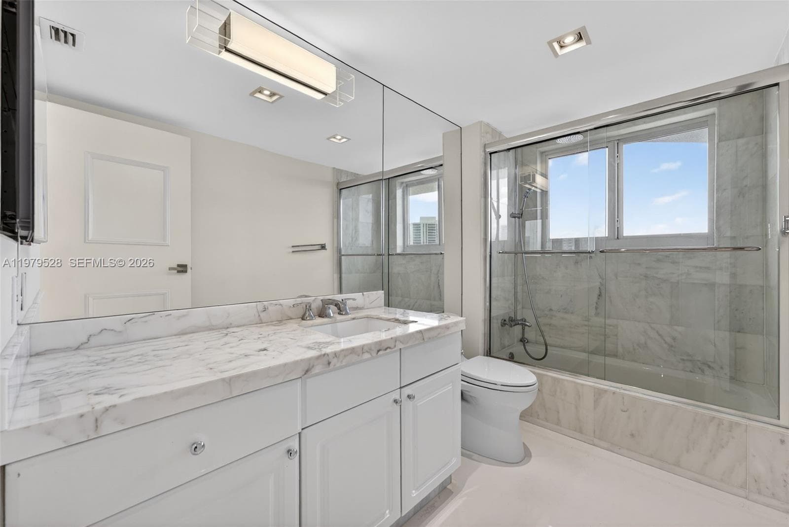 3600 Yacht Club Dr # 1802, Aventura FL 33180 — 15