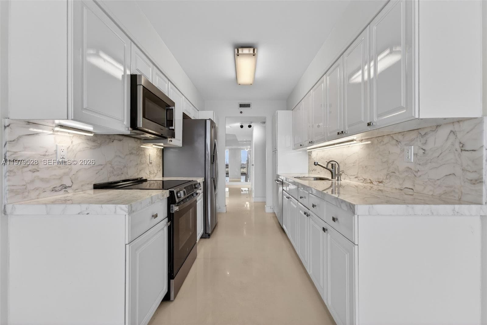 3600 Yacht Club Dr # 1802, Aventura FL 33180 — 11