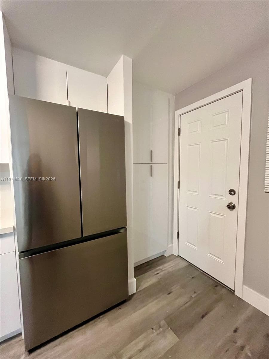 1750 NE 191st St # 3, Miami FL 33179 — 17